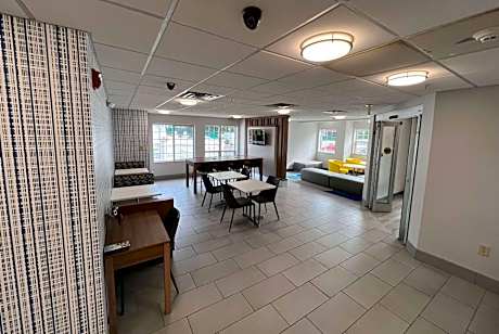 Microtel Inn & Suites By Wyndham Charlotte/Northlake