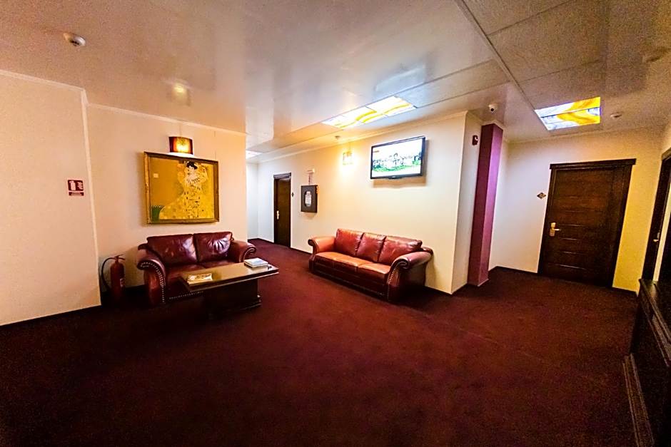 Daily Plaza Boutique Hotel
