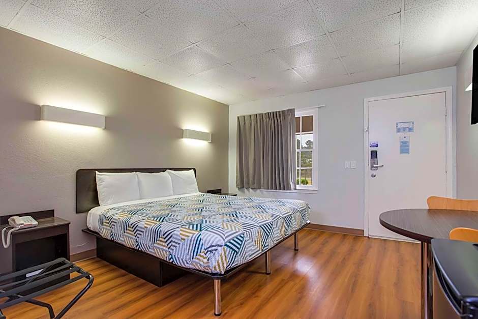 Motel 6-Walterboro, SC