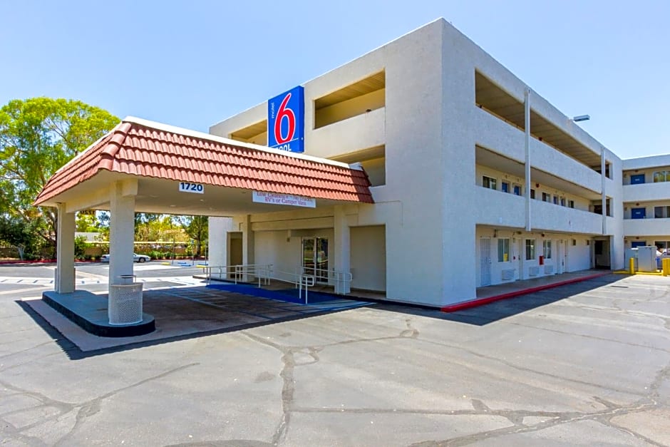 Motel 6-Tempe, AZ - Phoenix - Priest Dr