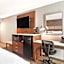 Best Western Plus Commerce Hotel