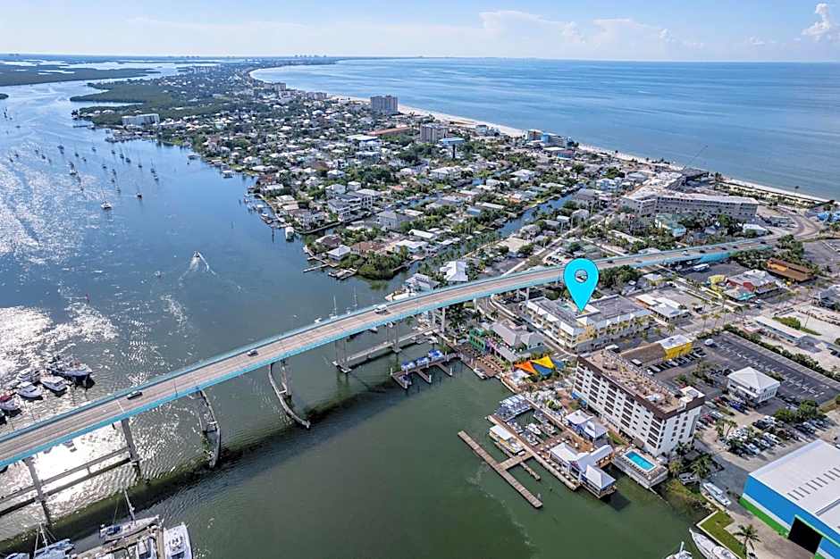 Harbour House at the Inn 301