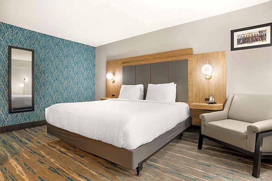 Best Western Plus Mobile Inn and Suites