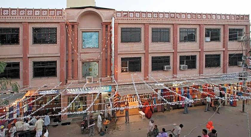 Hotel Navaratan Palace