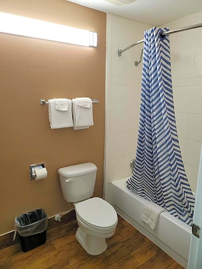 Texas Inn and Suites Raymondville