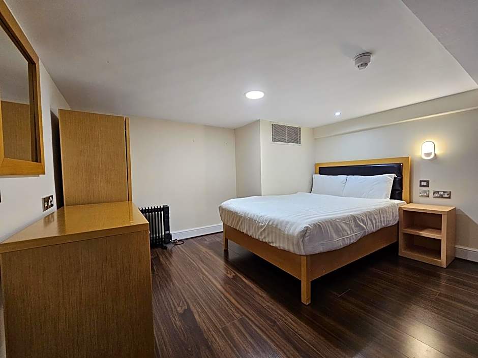 Cromwell International Hotel