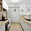 Cozy City Apartment with Stunning Views and Ameni