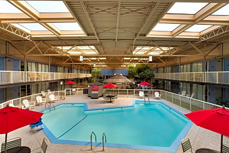 Ramada by Wyndham Clarion