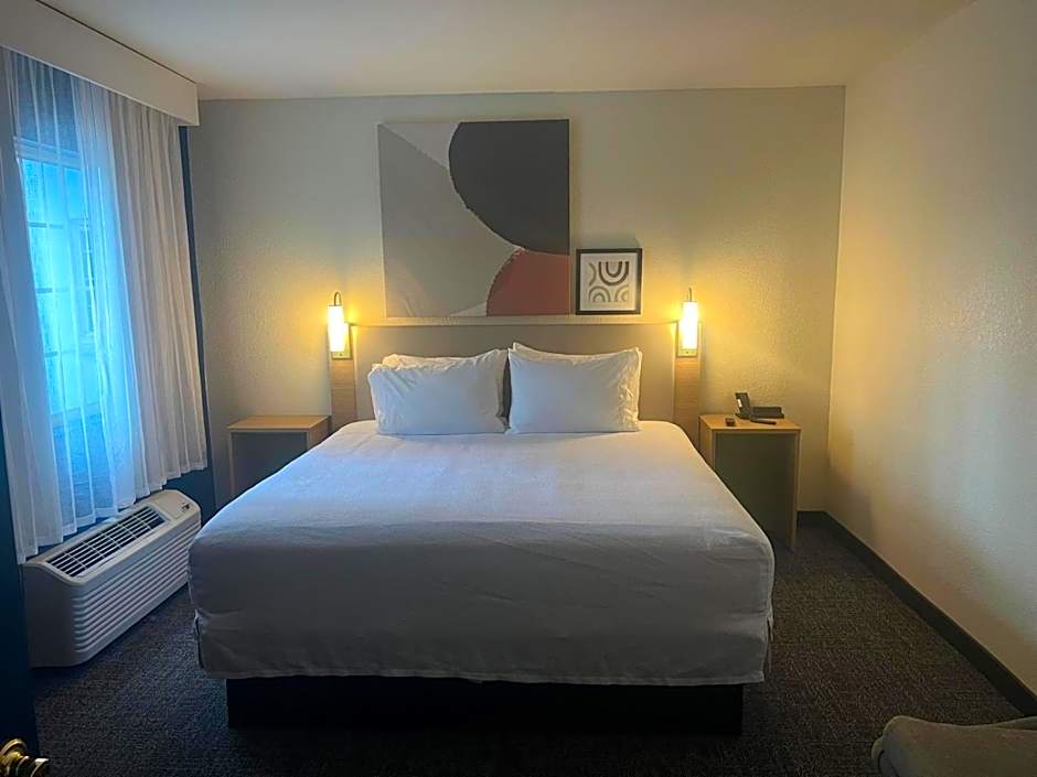 Spark by Hilton Glendale Peoria Phoenix North