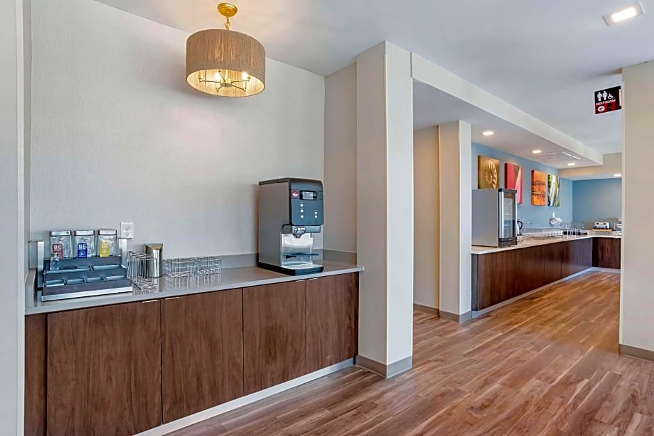 Sleep Inn & Suites