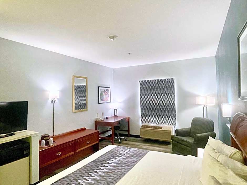 Grand Vista Hotel & Suites