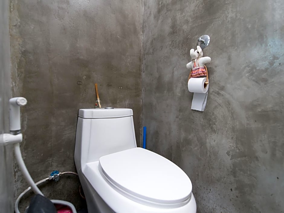 Nang Ta Yon @ Ban Thap Chang Hostel