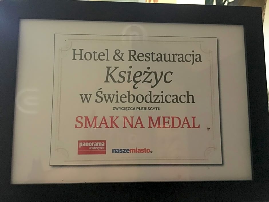 Hotel "Księżyc" w Świebodzicach