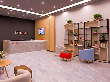 Jun Hotel Hubei Jinzhou Honghu Baoan Commerce Square