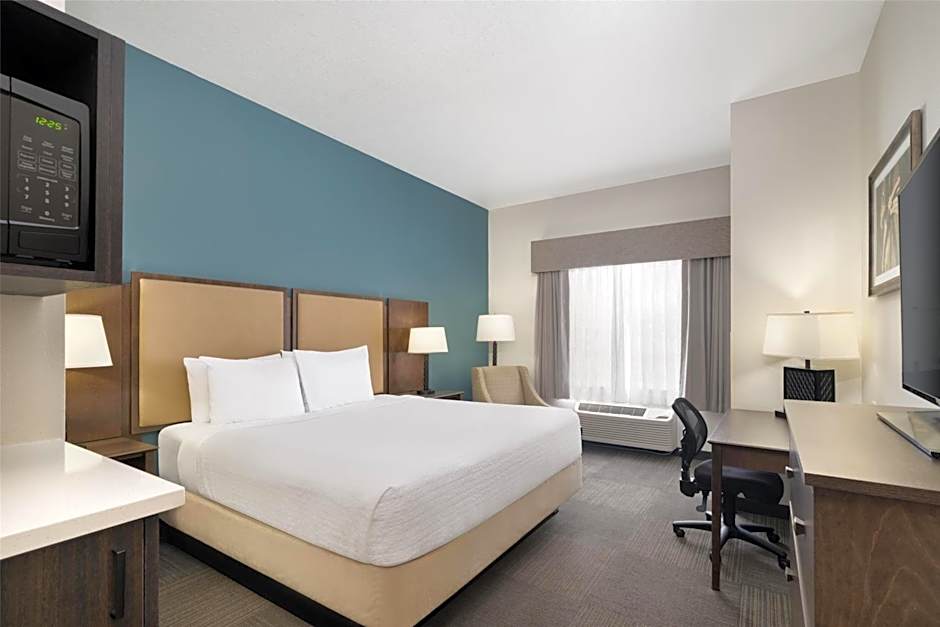 Best Western Plus Frontier Inn