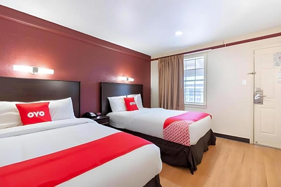 OYO Hotel Tulsa N Sheridan Rd & Airport