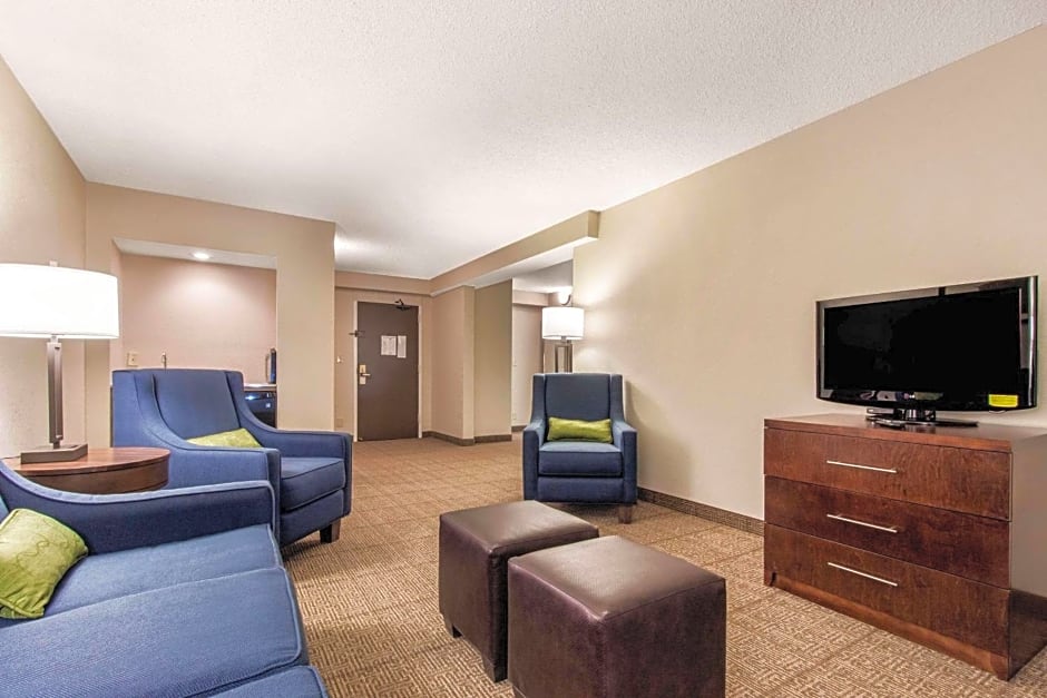 Comfort Inn & Suites Omaha