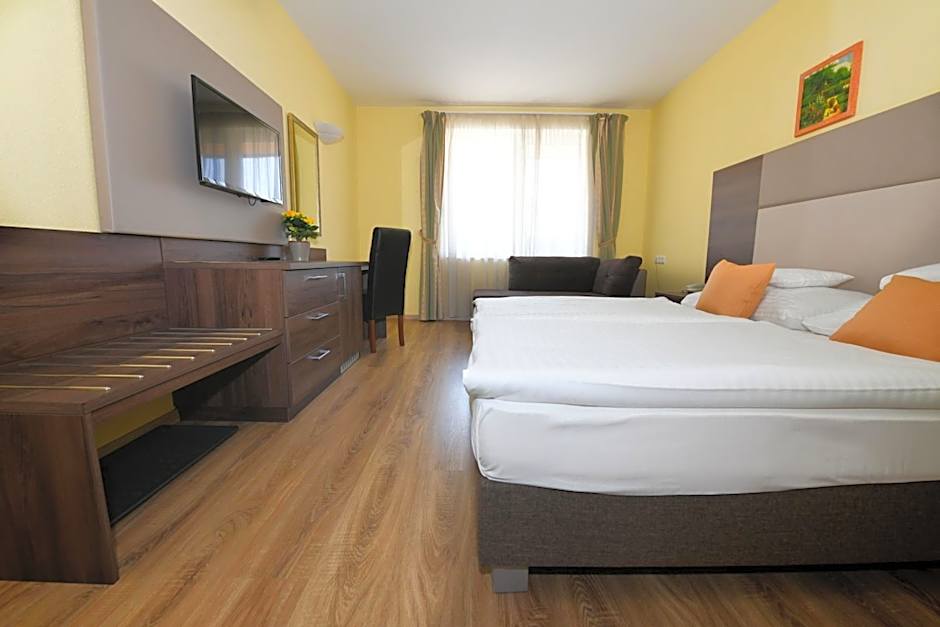 Jade Hotel-Ezüsthíd Hotel