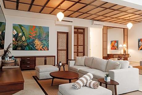 Founders Suite with Private Pool