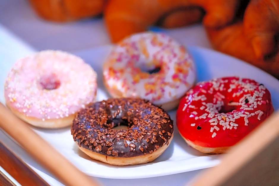 Patrix Hotel, Restaurant, Bar