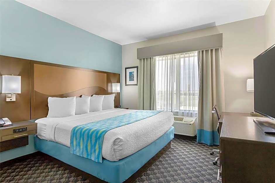 Best Western Plus Waller Hotel