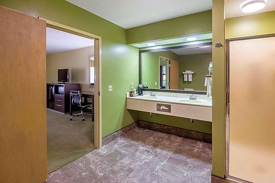Quality Inn Paris