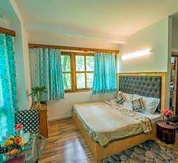 Hotel D' Chalet