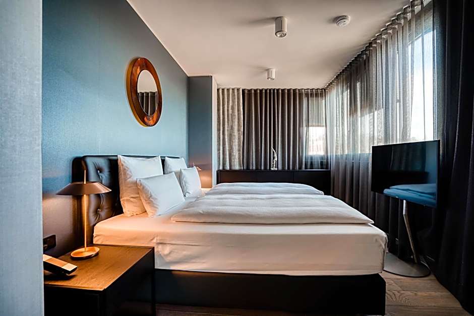 CLOUD No7 APARTMENTS - The Original