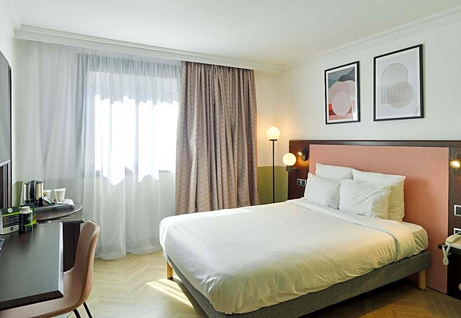 B&B HOTEL Saint-Quentin-en-Yvelines Centre Gare 4 étoiles