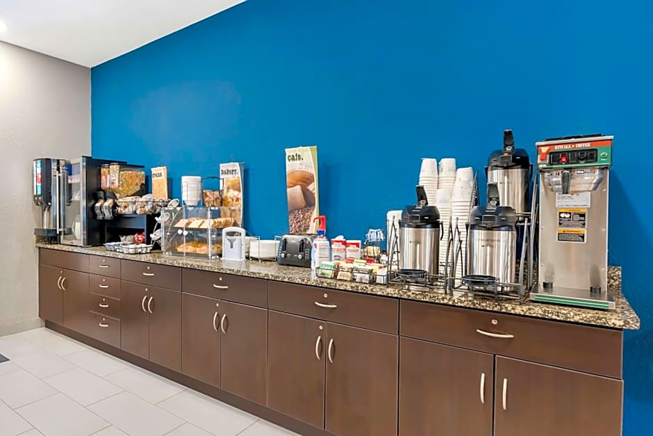 Microtel Inn & Suites By Wyndham Brooksville