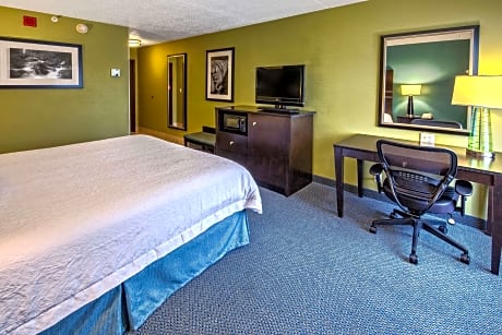 2 Queen Beds Nonsmoking