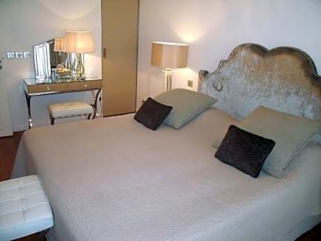 Superior Two-Bedroom Apartment (4 Adults)