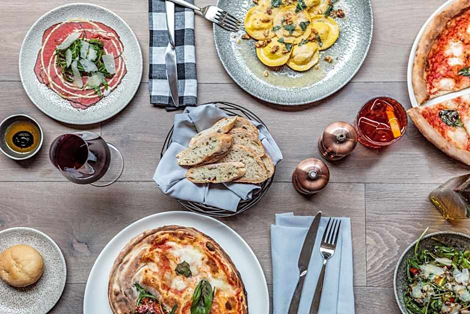 Holiday Inn London-Heathrow Bath Road By IHG