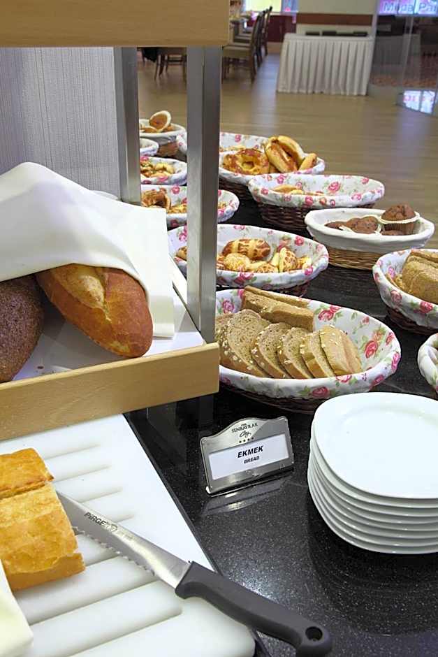 Hotel Senbayrak City