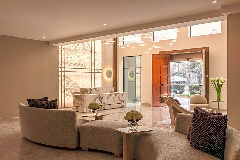 Le Parc Hotel, Beyond Stars