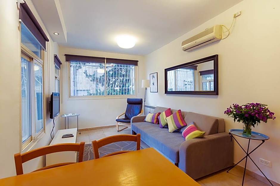 Colony Suites- Hananya St.