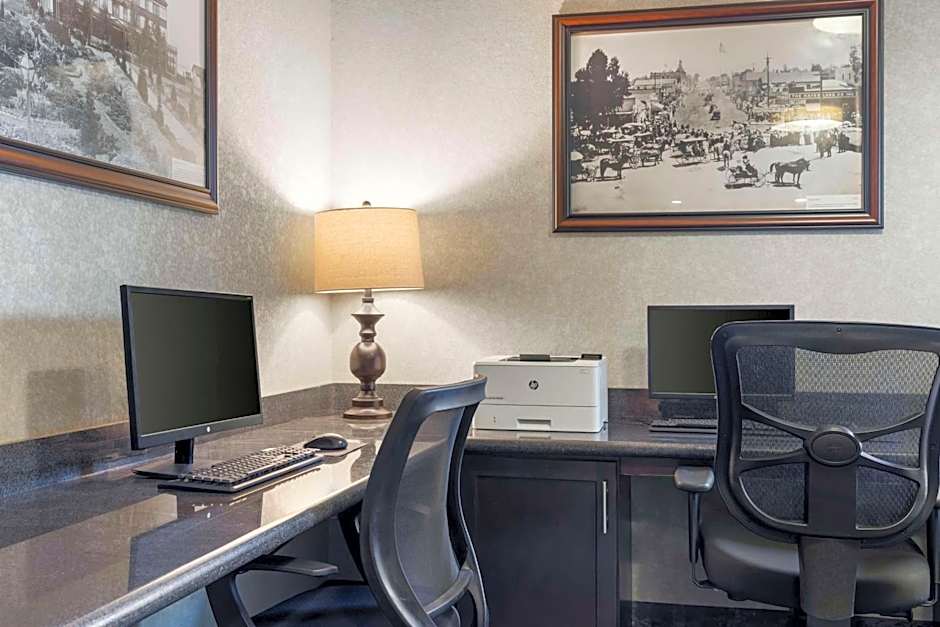 Best Western Plus Oceanside Palms Hotel