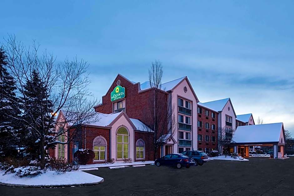 La Quinta Inn & Suites by Wyndham Cleveland Macedonia