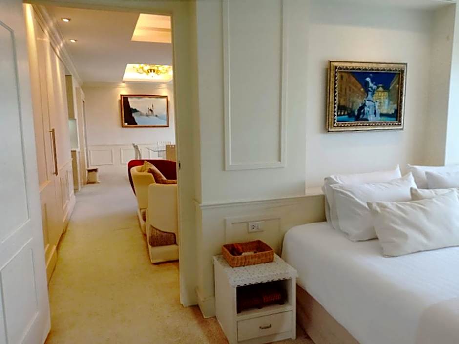 V Verve Service Apartment Hotel