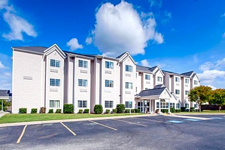 Microtel Inn by Wyndham Rogers