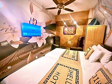 Deluxe Double or Twin