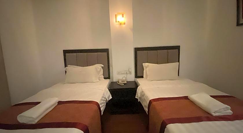 Kk Waterfront Hotel