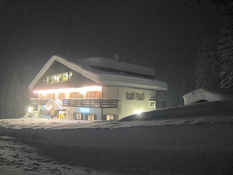 Hotel & Ristorante Baita Dovich