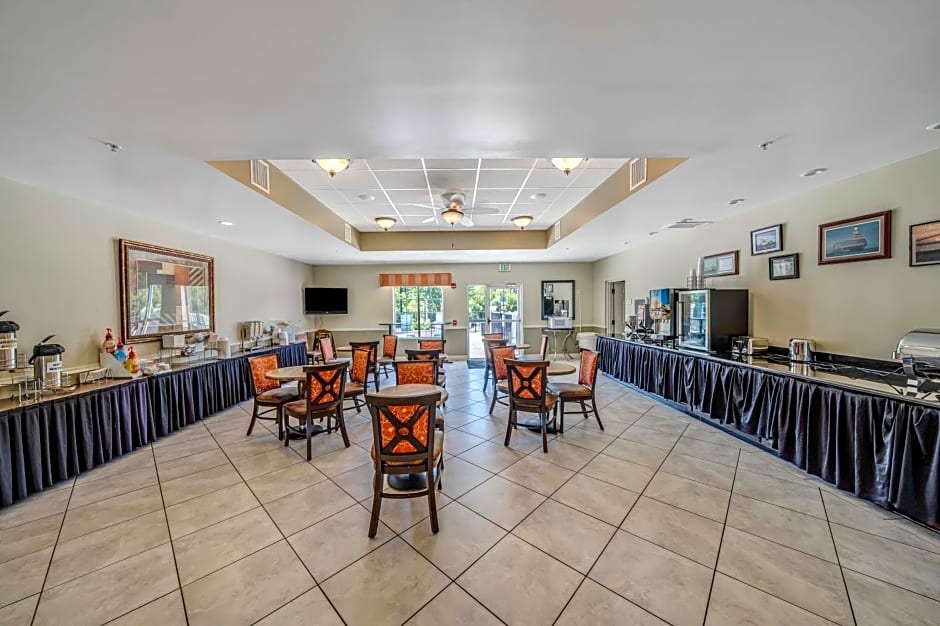 La Quinta Inn & Suites by Wyndham Panama City Beach
