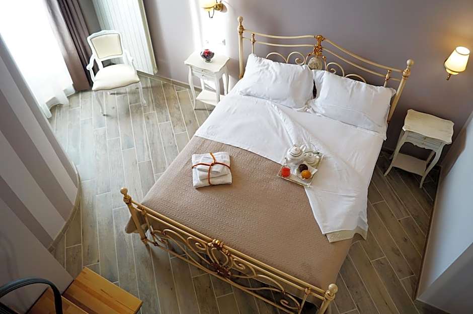 Photo 1 of 17 of Quadruple Room with Private Bathroom