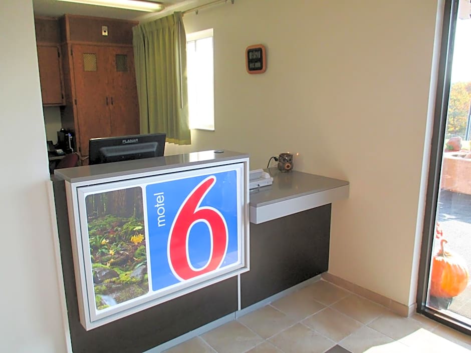 Motel 6-Drums, PA