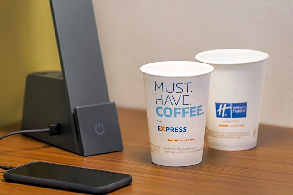 Holiday Inn Express & Suites Philadelphia - Mt. Laurel By IHG