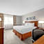 Travelodge Suites by Wyndham Regina - Eastgate Bay