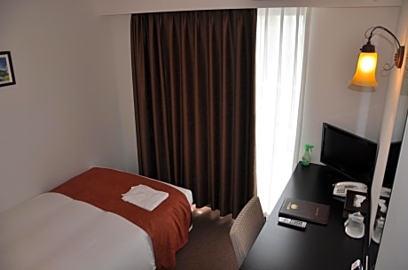 Semi-Double Room Non-Smoking