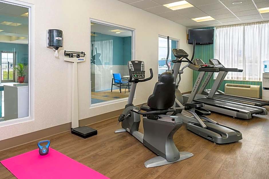 Holiday Inn Express Hotel & Suites North Bay By IHG